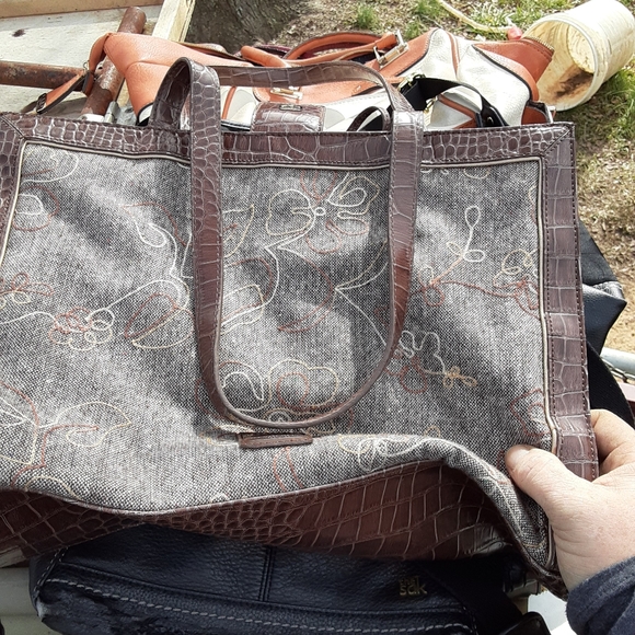 Purses - Picture 4 of 4